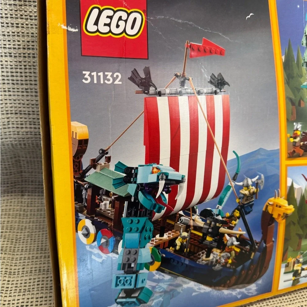 LEGO Creator 3-in-1 Viking Ship and the Midgard Serpent 31132 Open Damaged Box